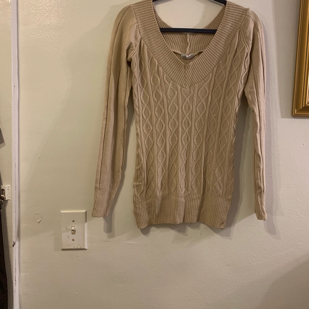 Ladies Top - Picture 5 of 6